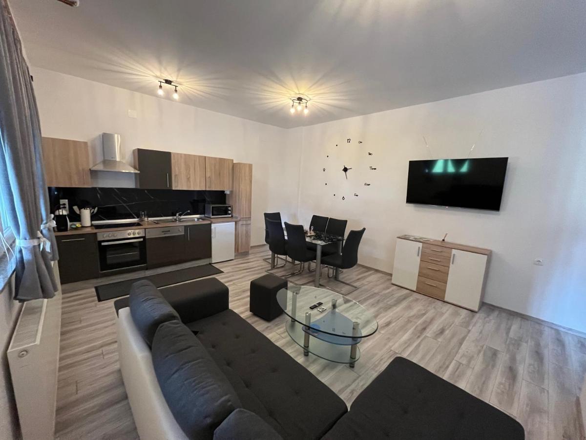 Apartment Tilia Otočac Exterior foto